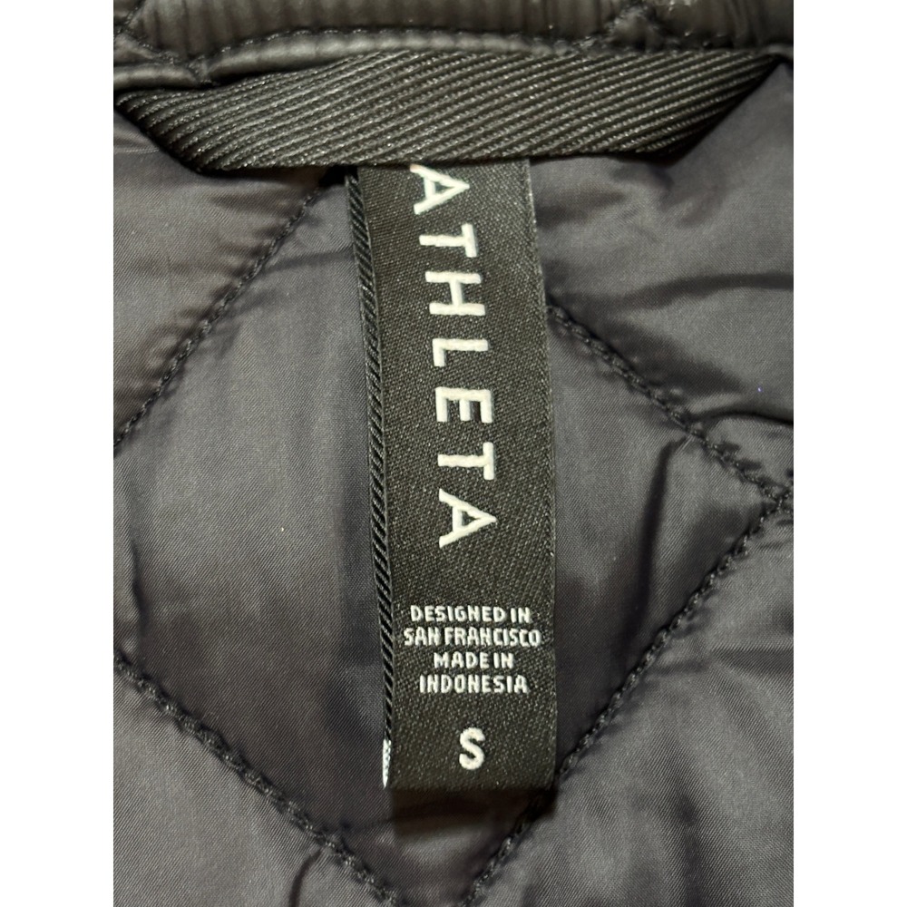 Athleta Whisper Featherless Puffer Vest Black Quilted Full Zip Small 599504 - Picture 4 of 7